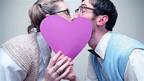 how to kiss everything you need to know about locking lips