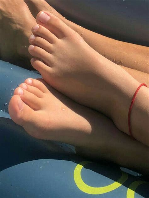 pin on girls sexy feet soles and cute toes sitting down