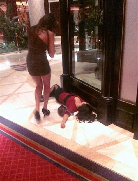 Passing Out In Vegas Its Classy After 12 Funny Pictures Party