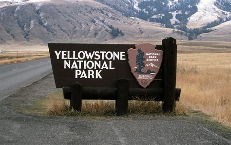yellowstone national park  staff entrance stations  provide