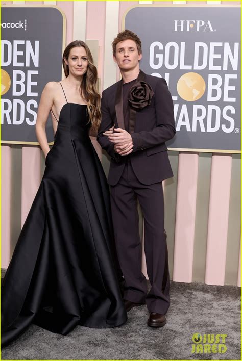 Eddie Redmayne Updates His Golden Globes 2023 Tuxedo With A Large Lapel