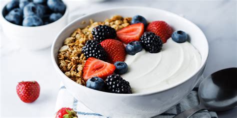 Greek Yogurt Nutrition 5 Healthy Benefits Beachbody Blog
