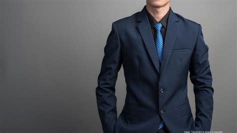 why company dress codes create problems in the workplace