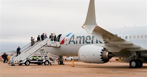 american airlines  canceling hundreds  flights