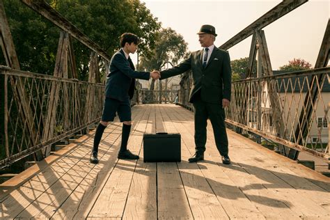 umbrella academy season  news theories cast trailer  big world tale