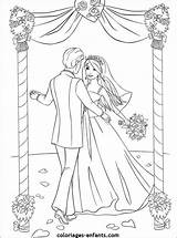 Coloriages Kleurplaat Kleurplaten Bruidspaar Hochzeit Coloring Bruiloft Gratuit Huwelijk Malvorlagen Rubrique Fetes 1434 Prinzessin Wenn Mal Moments Tekenen Egel Muis sketch template
