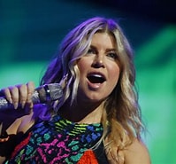 Afbeeldingsresultaten voor Fergie zangeres Topnummers. Grootte: 199 x 185. Bron: nl.pinterest.com
