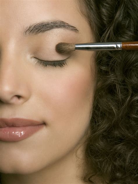 how to apply eyeshadow step by step tips for perfect eyeshadow