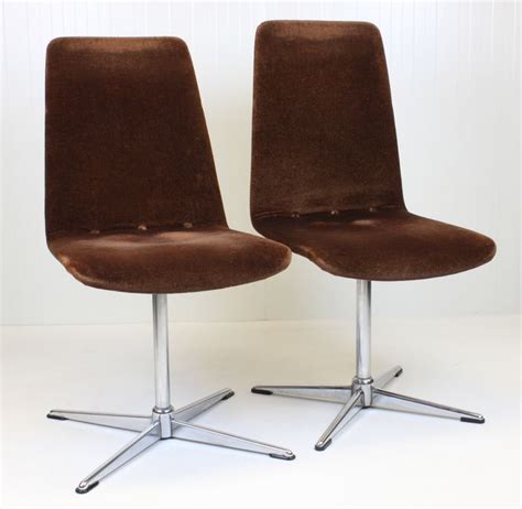 twee bruine stoelen catawiki