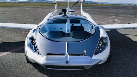 voiture volante le futur devient reel avec laircar