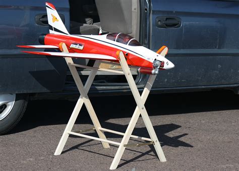 build  stand   rc model model airplane news