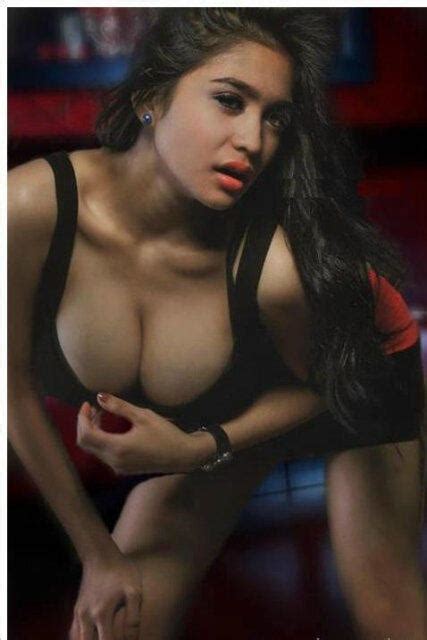 Bibie Julius Big Size Breasts Indonesian Adult Nude Model