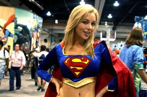 gears of halo video game reviews news and cosplay super girl cos
