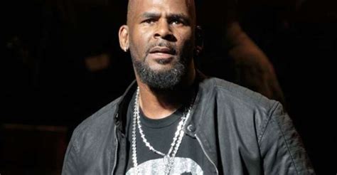 surviving r kelly reveals how randb singer got away with