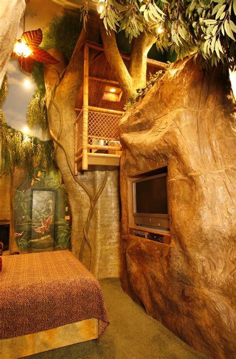 Mayan Rain Forest Themed Room With Jetted Tub In A Bamboo Treehouse