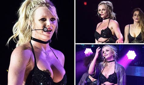 Britney Spears Toxic Singer Suffers Disastrous Wardrobe Malfunction