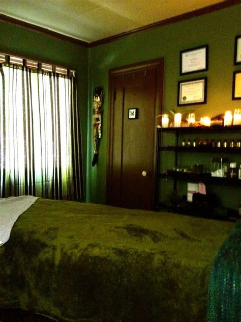inviting green therapy room massage therapy rooms reiki room