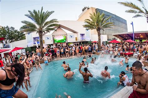 Massive Pool Party Packs Houston Club Cle On Reopening Weekend Eater