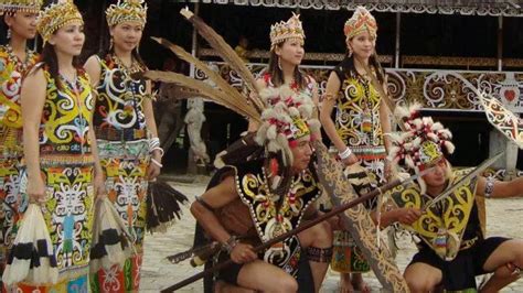 rumah adat hingga tarian adat keunikan budaya kalimantan timur indonesiajuara