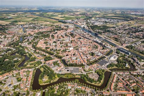 bookingcom middelburg bij vijf meest gastvrije steden  nederland walcheren pzcnl