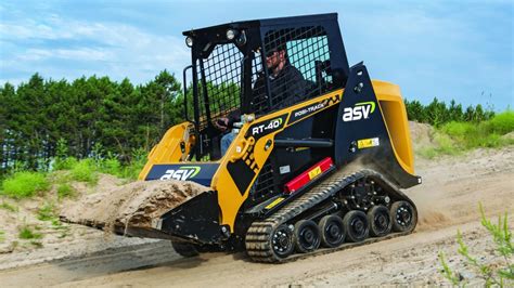 contractors  big benefits   smallest compact track loaders