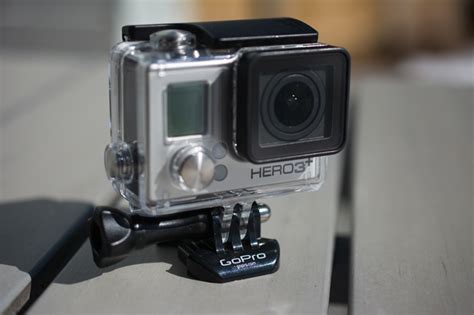 gopro prices shares     thursdays ipo cnet