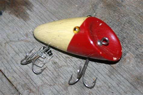 collect  indiana  fishing lures antique indiana