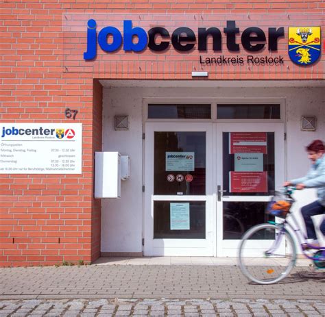 nur wenige langzeitarbeitslose schaffen es  regulaere jobs welt