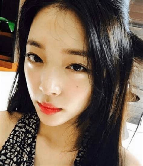 netizens discover 5 people who share a resemblance with sulli koreaboo