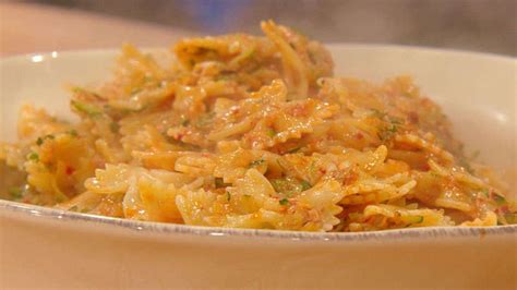 farfalle with hot sausage and zucchini rachael ray show