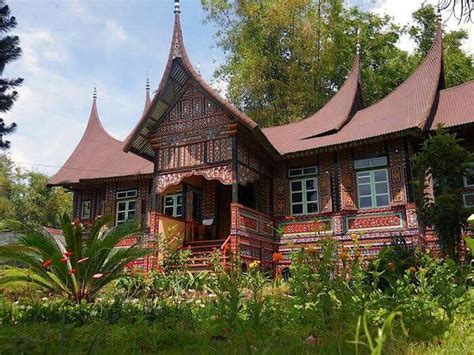 rumah gadang minang rumah indonesia hidup
