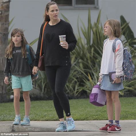 jennifer garner gets caught in the rain while taking daughters to school in la daily mail online