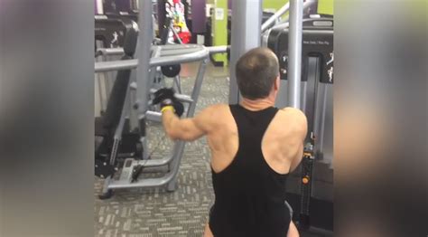 bodybuilder with cerebral palsy crushes it in gym muscle