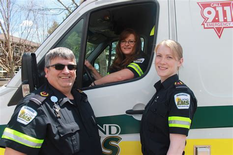 pei paramedics working      canadian union  public employees