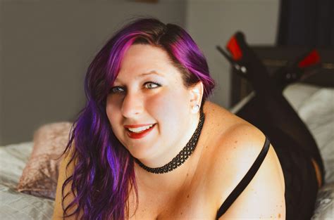 Why You Should Do A Plus Size Boudoir Photo Shoot And Tips