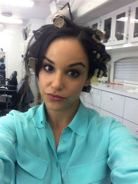 check out melissa fumero s hilarious behind the scenes