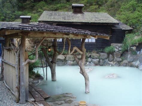 tsuru no yu onsen mixed bathing rotenburo senboku akita