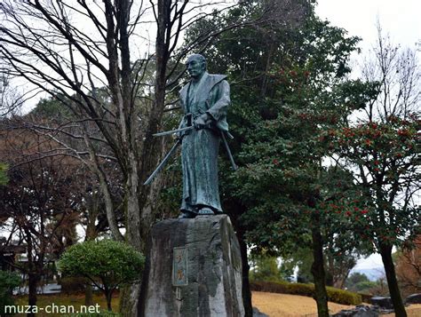 Miyamoto Musashi S Statue