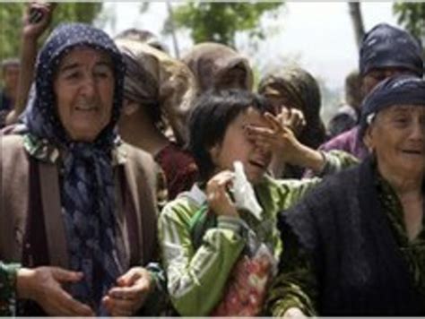 Kyrgyzstan Crisis Un Says 400 000 Displaced By Clashes Bbc News