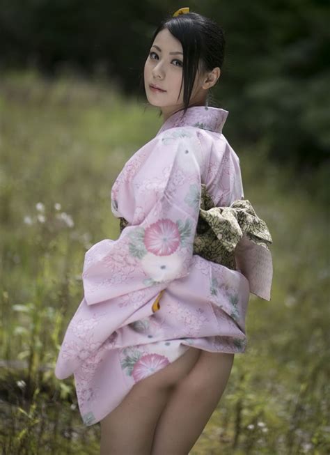 sexy and beauty japanese av idol nana aida shows her off body undressing a kimono