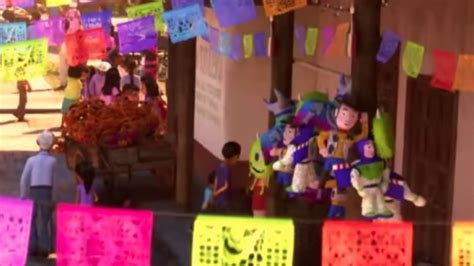 easter eggs you missed in coco