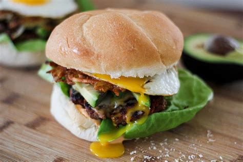 chorizo y papas burgers with spicy mayo recipe pork