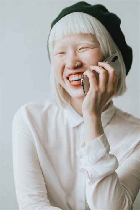 schedule phone calls how to improve long distance friendships
