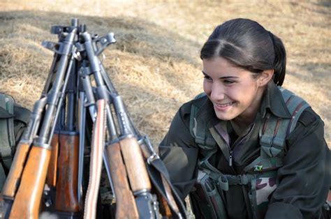 women in the people s protection units defend rojava a