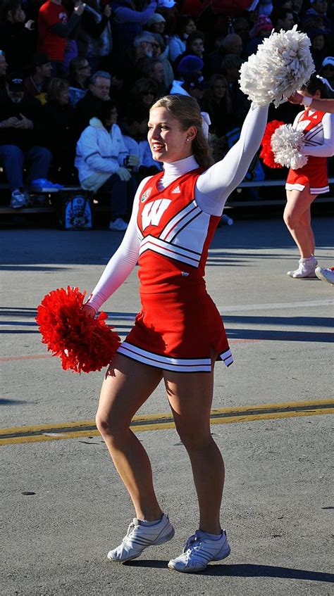 University Of Wisconsin Cheerleader Rose Parade 2011 James Flickr