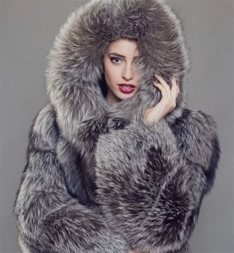 pin by elmo vicavary on furs 3 fur fashion fur fox fur coat