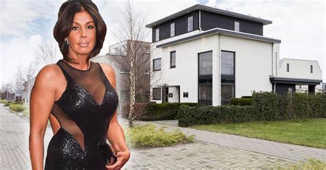 roxeanne hazes huis dre hazes koopt appartement naast zijn moeder zie foto  bekende buren