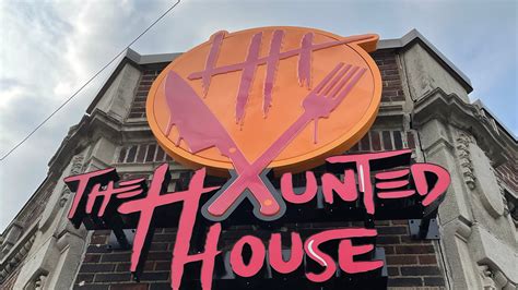 Haunted House Restaurant Serves Up Chills And Scary Food In Cleveland