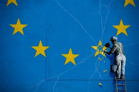banksys muurschildering  de brexit op mysterieuze wijze verdwenen
