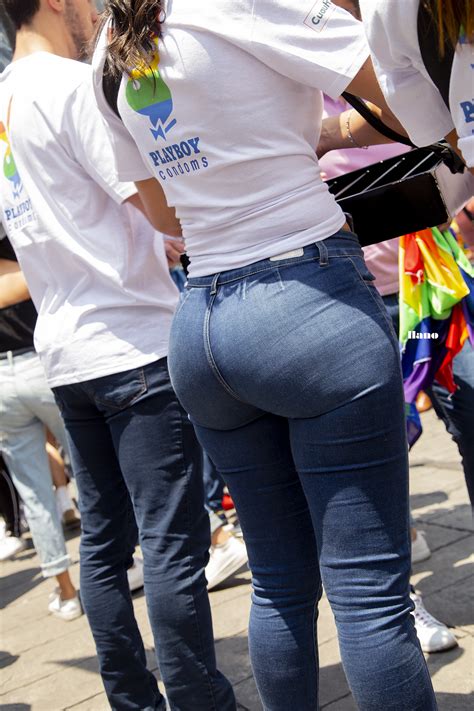 Beautiful Brunette With An Amazing Ass In Very Tight Jeans